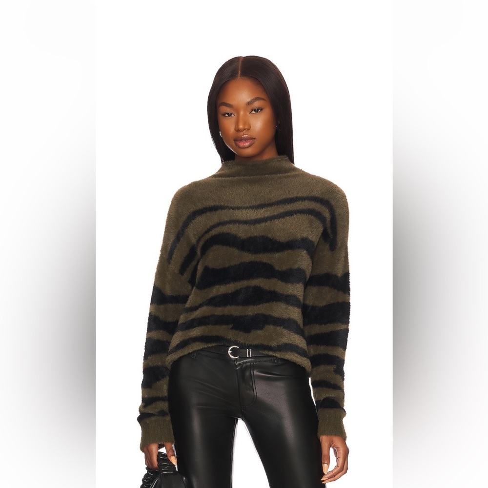 Bella Dahl green mock neck sweater